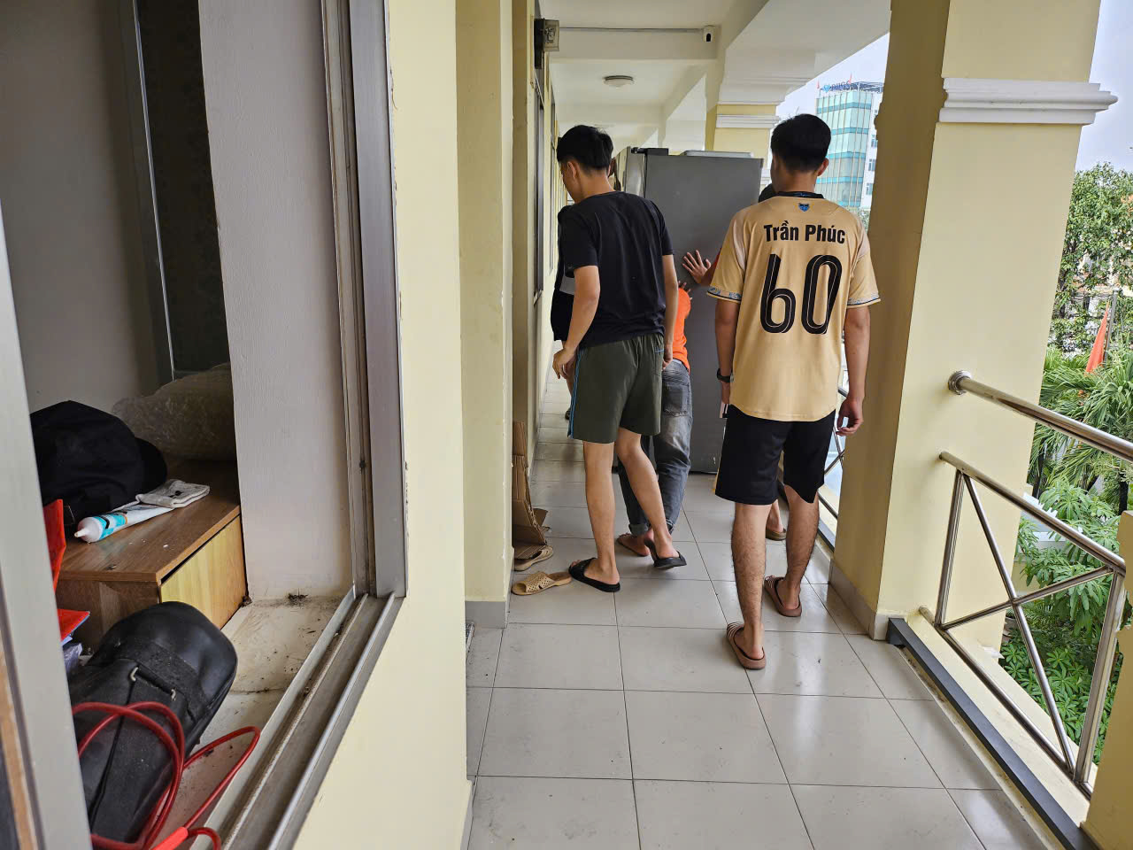 Hình ảnh vận tải Kiều Tiên dọn văn phòng tỉnh ủy Đồng Nai